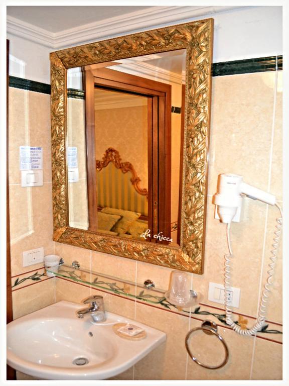 Guest House La Chicca Venedig Zimmer foto